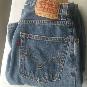 Levi Strauss Relaxed Fit 30x34 Jeans